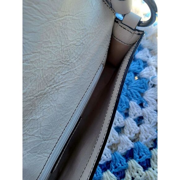 Banana Republic white shoulder bag. - Picture 5 of 8